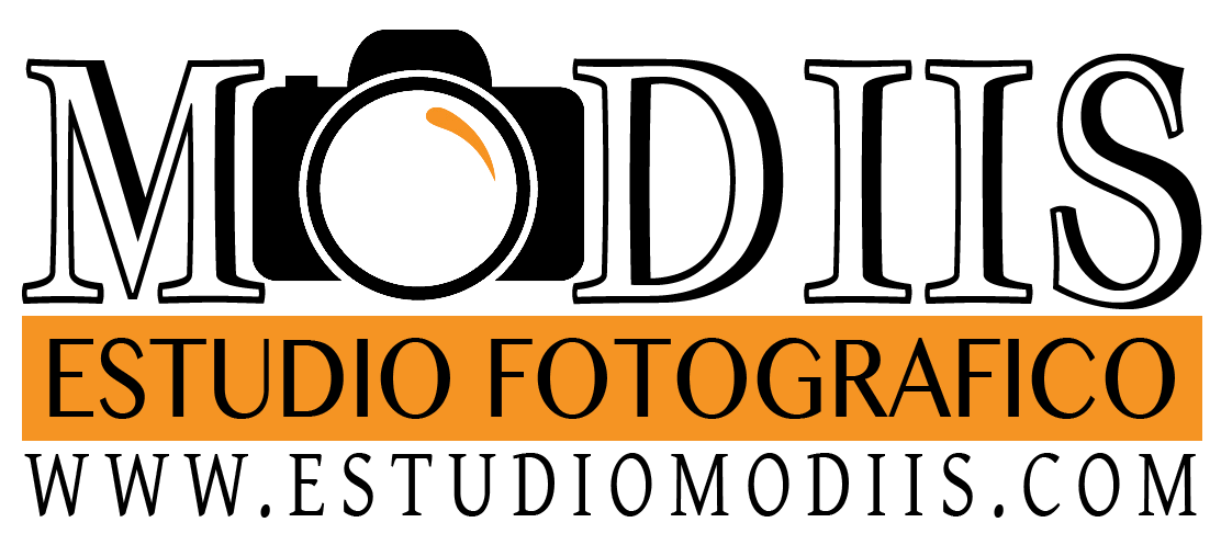Estudio Fotográfico Modiis - logo-negro.png